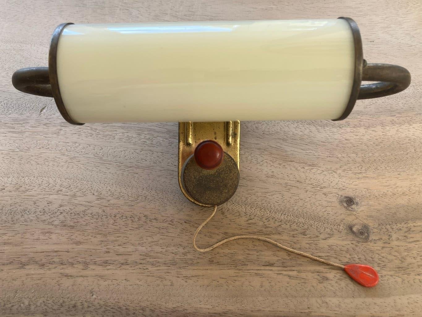 Vintage Art Deco wandlamp met melkglas en trekkoord, Ophalen of Verzenden