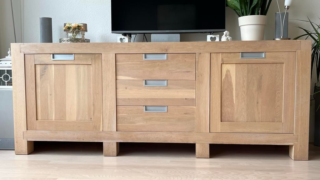 Massief eiken-whitewash dressoir van De Bommel meubelen, Ophalen, Eikenhout, Whitewash eiken, Zo goed als nieuw