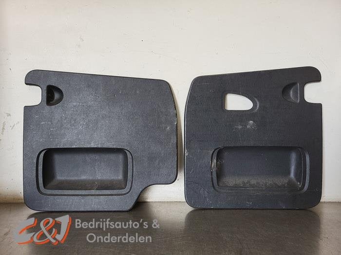 Bekleding achterdeur van een Renault Trafic, Gebruikt, -, Renault, -