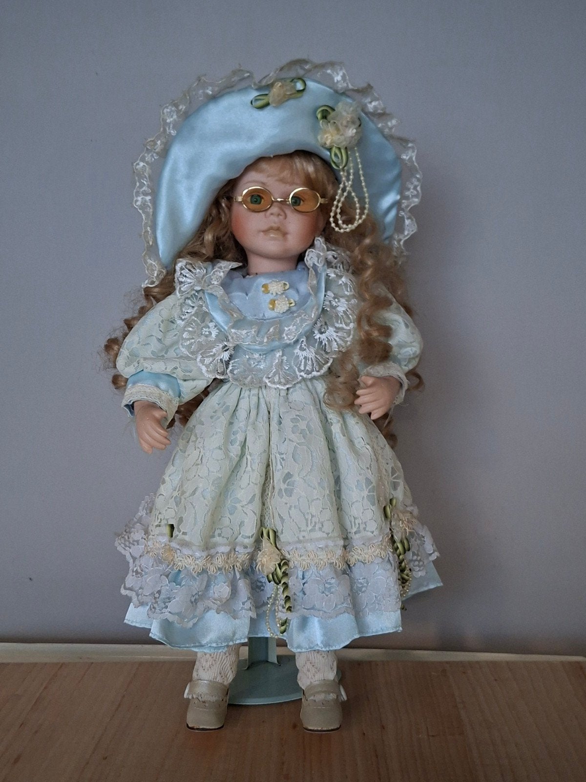 Vintage porseleinen poppen met accessoires, Ophalen, Gebruikt, Pop