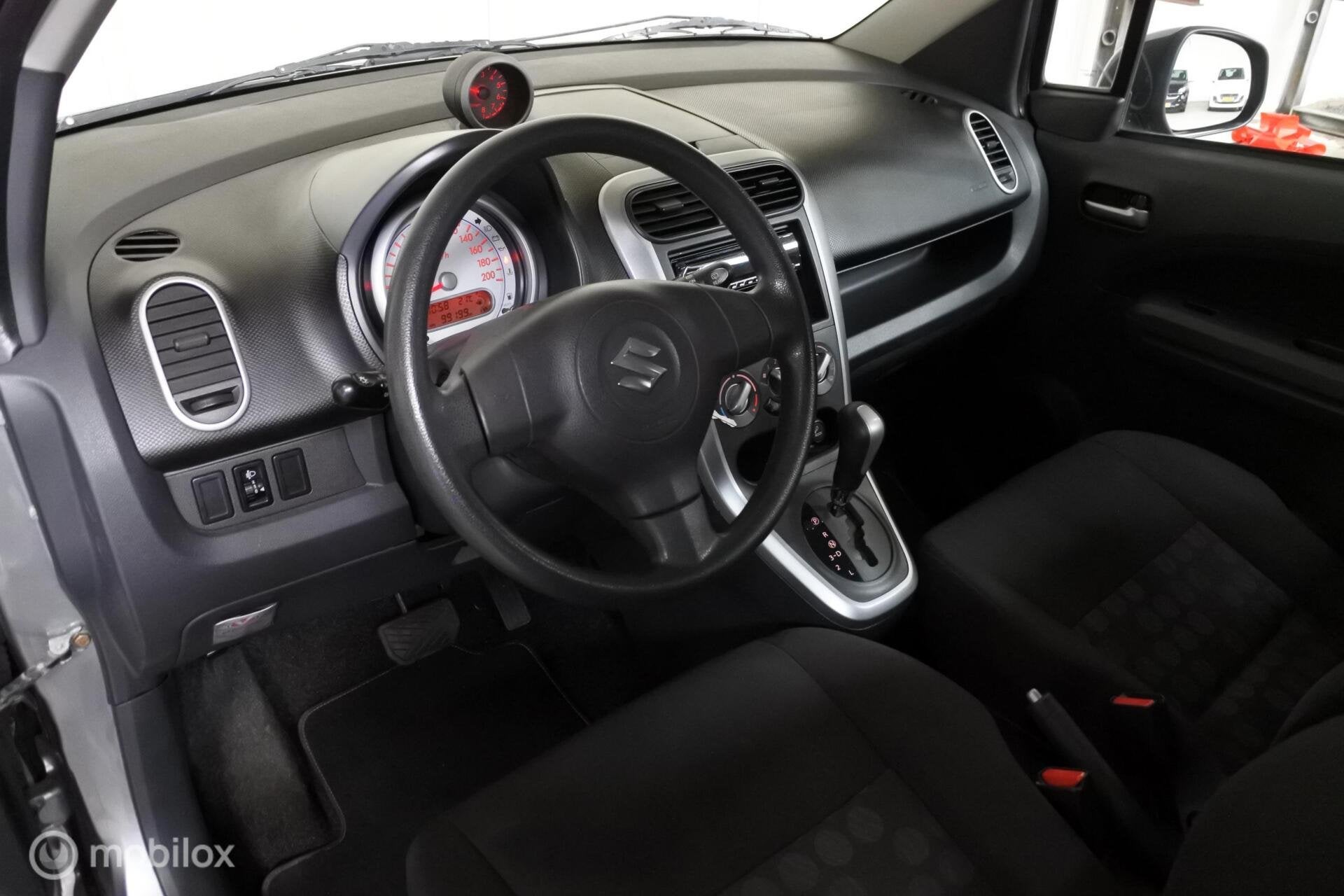 Suzuki Splash I 1.2 I Comfort I NAP I Airco I Automaat!, Auto's, 4 cilinders, Met garantie (alle), Emergency brake assist, Origineel Nederlands