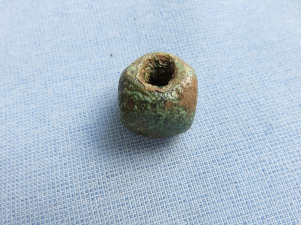Bronstijd – kraal in massief brons – ca. 3000 jaar oud, Ophalen of Verzenden, Brons