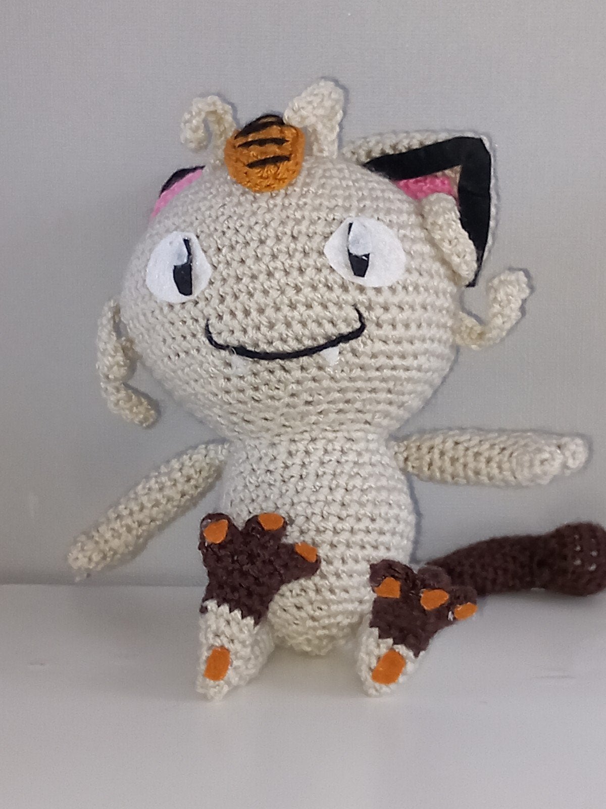 Gehaakte Meowth Pokémon Knuffel - Handgemaakt, Handgemaakt, Ophalen of Verzenden, Zo goed als nieuw, Beige