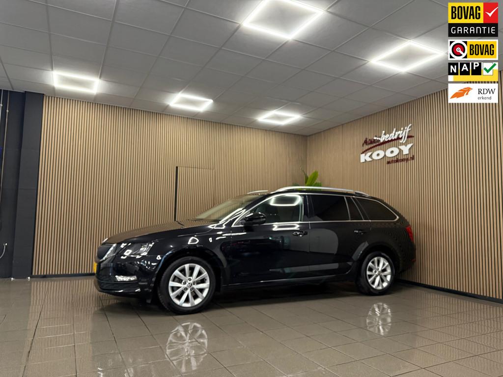 Skoda Octavia Combi 1.0 TSI Greentech Ambition * Automaat /, Auto's, Skoda, Stof, Gebruikt, Euro 6, Parkeersensor