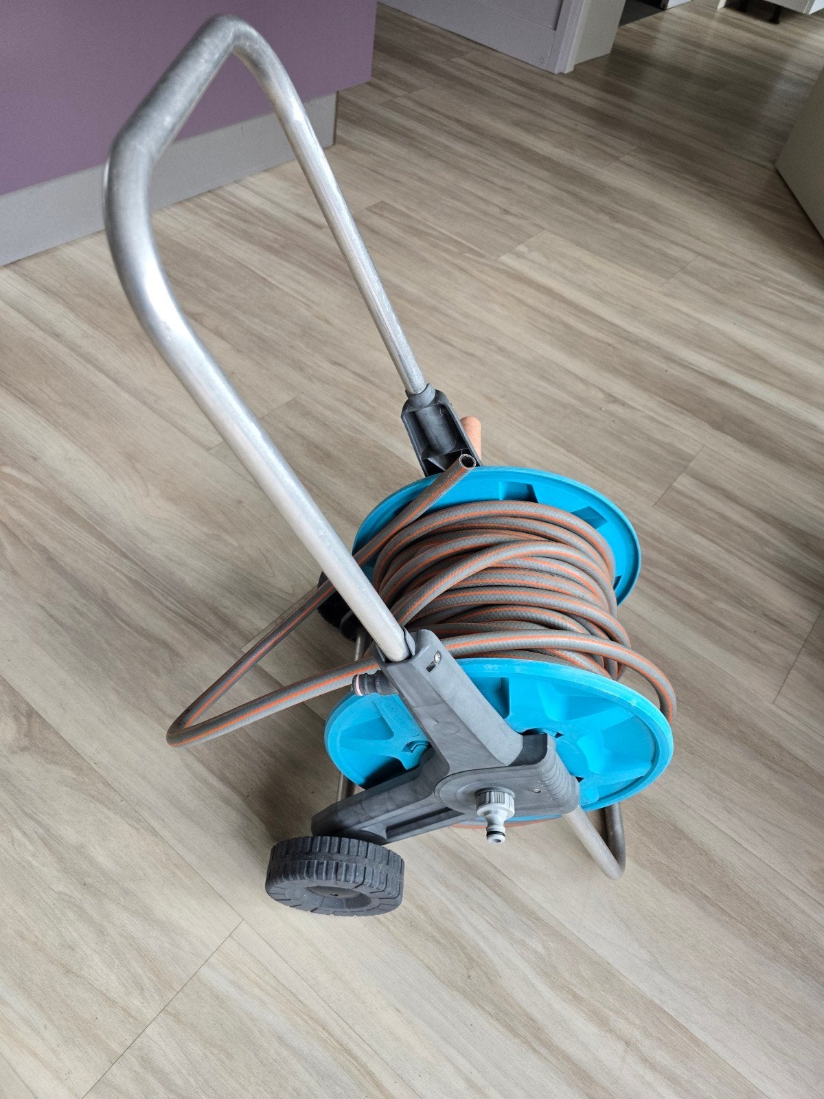 Gardena tuinslang op haspel, Tuin en Terras, Ophalen, Gebruikt, Tuinslanghaspel