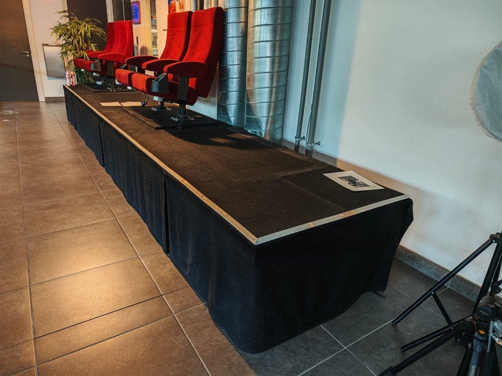 Podiumdelen 2M ERGO Flex Light | 6x1m of 3 stuks 2x1m, Ophalen, Gebruikt, Overige typen