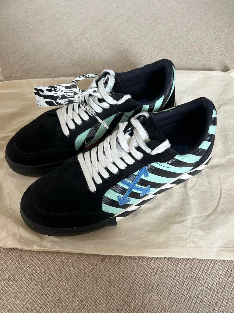 Off-White Floating Arrow Vulcanized Low Sneakers - 43EU, Kleding | Heren, Schoenen, Ophalen, Zwart, Sneakers of Gympen, Zo goed als nieuw