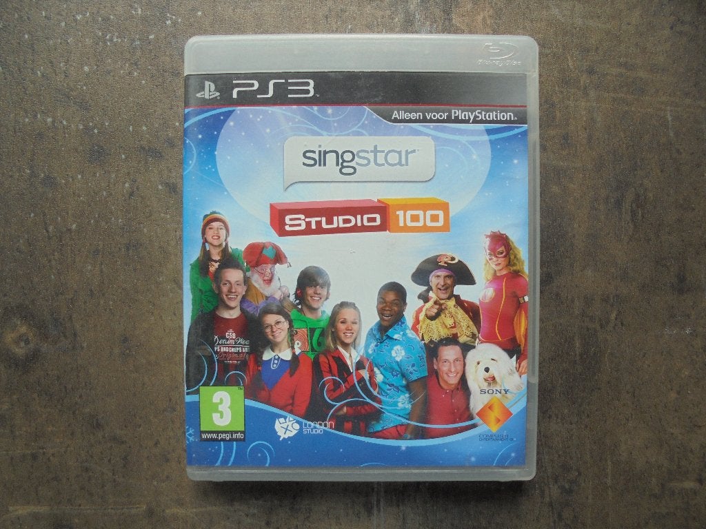 SingStar Studio 100 voor PS3 (zie foto's) III, Spelcomputers en Games, Muziek, Gebruikt, Ophalen of Verzenden, 3 spelers of meer
