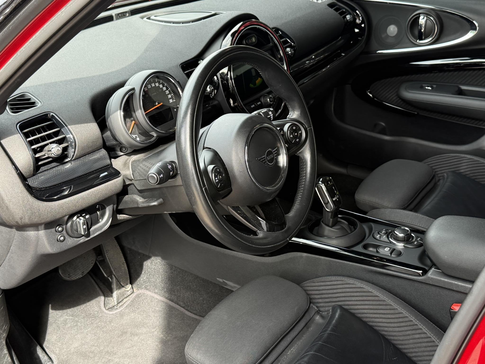 MINI Clubman 1.5 Cooper Chili | PANORAMA | HARMAN KARDON | L, Gebruikt, Leder en Stof, 3 cilinders, Parkeerassistent