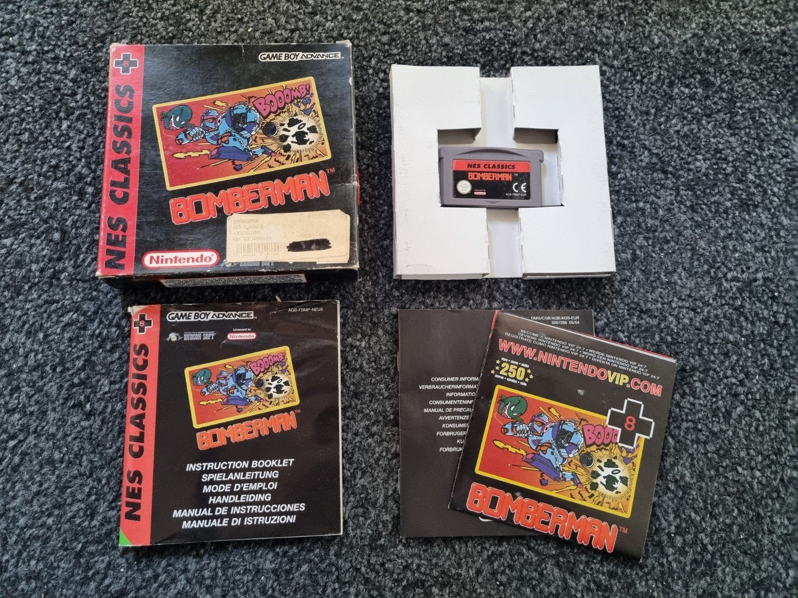 NES classics - Bomberman voor de Gameboy Advance - CIB, Spelcomputers en Games, Games | Nintendo Game Boy, Avontuur en Actie, 1 speler