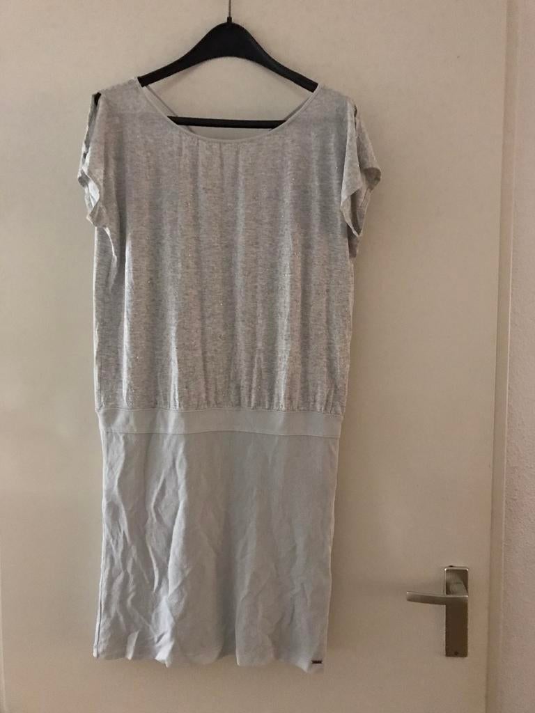 Leuk luchtige jurk met wat glitters, Maat 42/44 (L), Ophalen of Verzenden, Zo goed als nieuw, Stardust Avenue