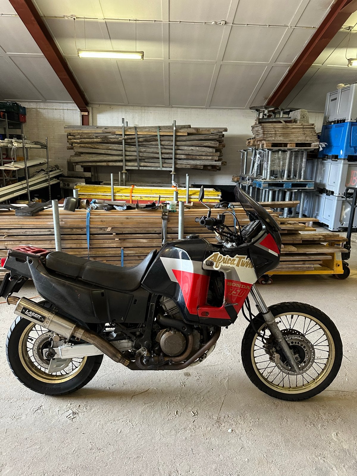 Honda Africa Twin 750 (RD04) in onderdelen, Motoren, Ophalen