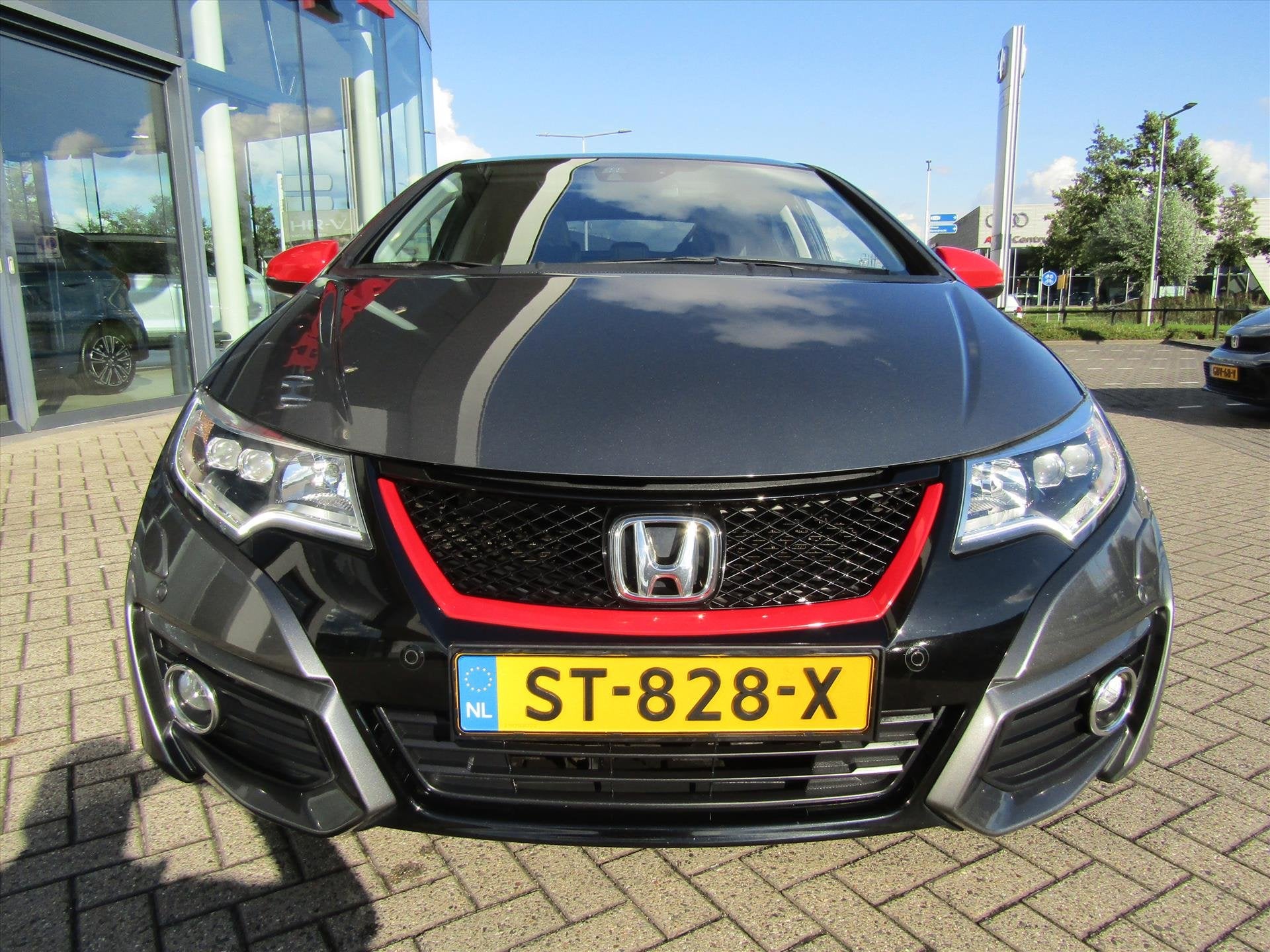 Honda Civic 1.8 142pk Executive NAVI,LEDER,PANORAMADAK,TREKH, Dealer onderhouden, Gebruikt, 4 cilinders, Bedrijf