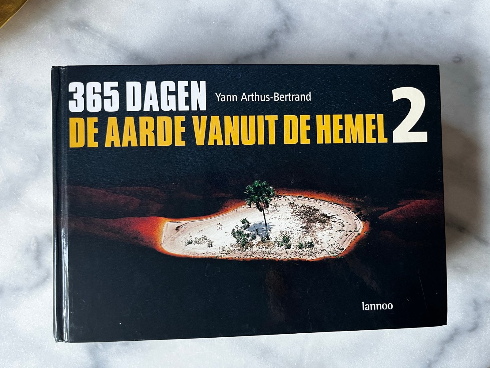 365 Dagen De Aarde Vanuit De Hemel 2 - Koffietafelboek, Ophalen of Verzenden, Zo goed als nieuw, Natuur algemeen