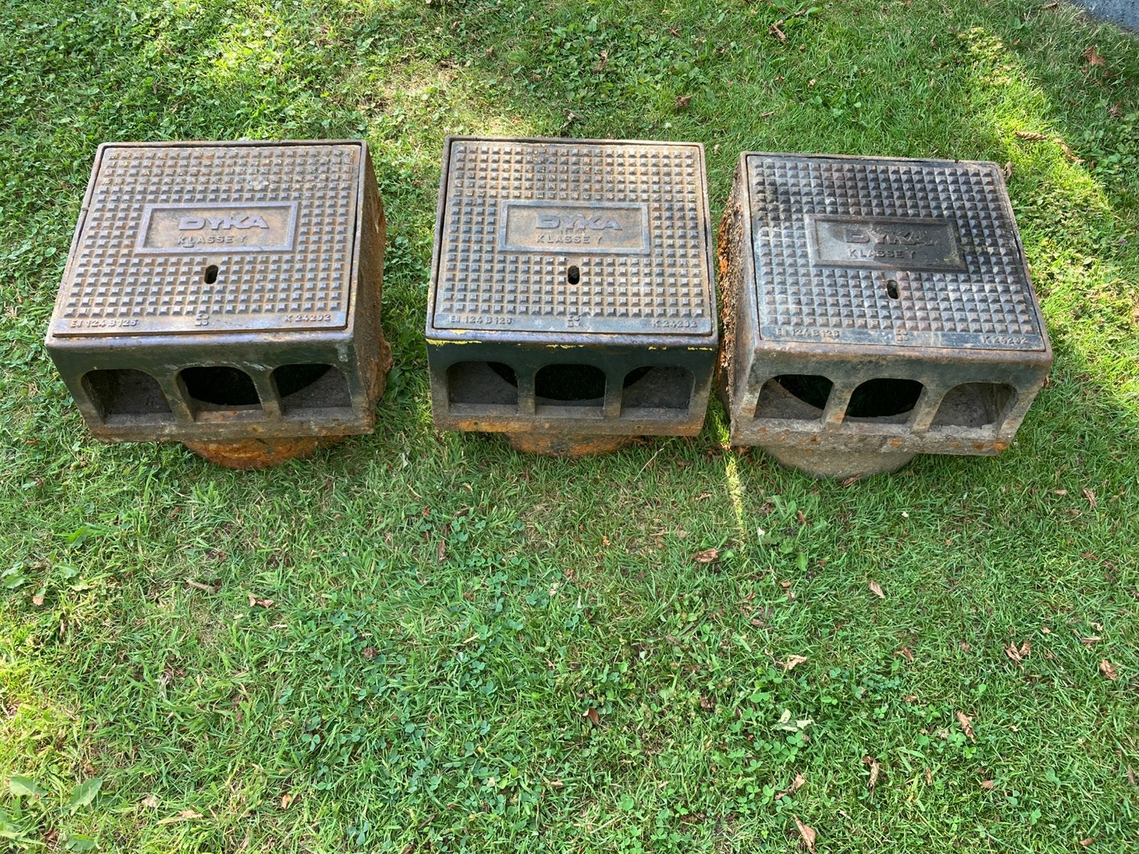 3x Trottoirkolk koppen, Ophalen, Gebruikt