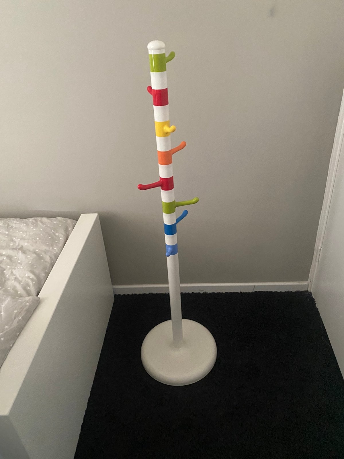 Ikea krokig kinderkapstok ZGN, Huis en Inrichting, Woonaccessoires | Kapstokken, Ophalen of Verzenden, Zo goed als nieuw, Hout