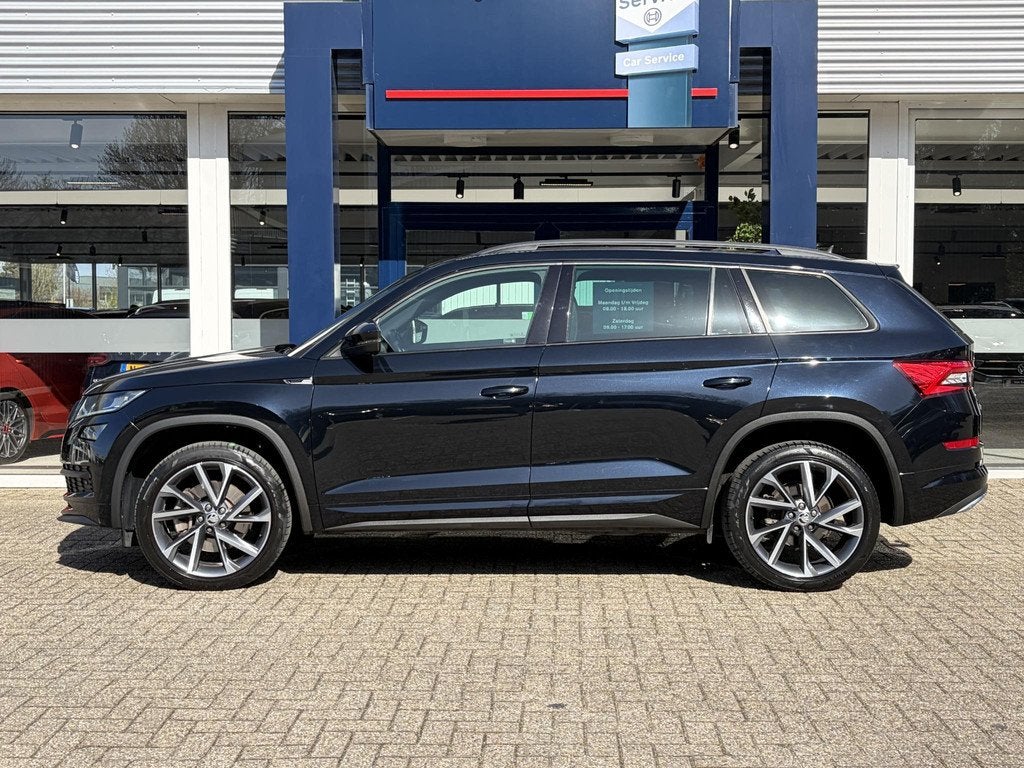 Skoda Kodiaq 2.0 TSI 4x4 Sportline Business / Automaat / 1e-, Automaat, 1984 cc, Alcantara, Zwart