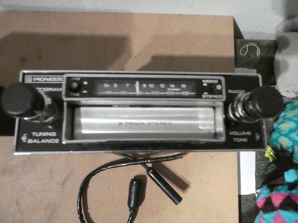 2 x 8 track radio, Ophalen of Verzenden, Gebruikt