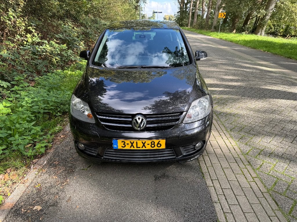 Volkswagen Golf Plus 1.6 75KW 2008 Zwart, Zwart, 4 cilinders, Navigatiesysteem, 1283 kg