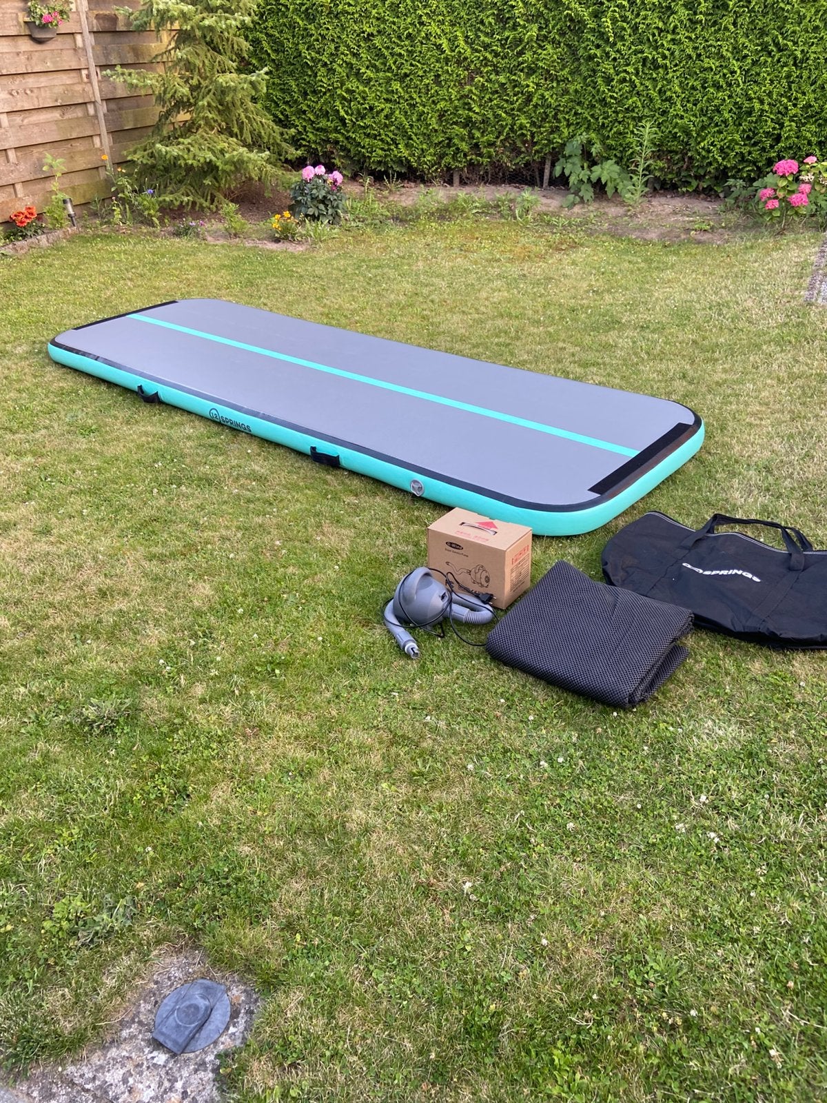 12 Springs airtrack 300, Sport en Fitness, Turnen, Ophalen of Verzenden, Zo goed als nieuw, Materiaal