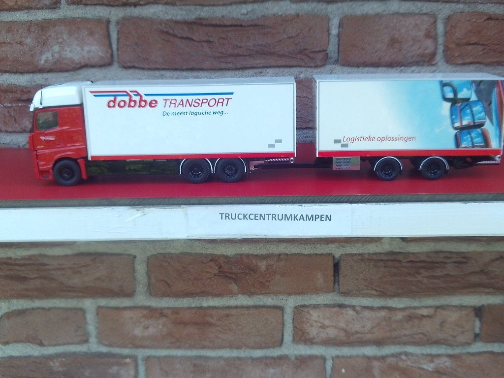 Tekno  Mercedes  Benz  Big  Space  van  Dobbe  Transport.