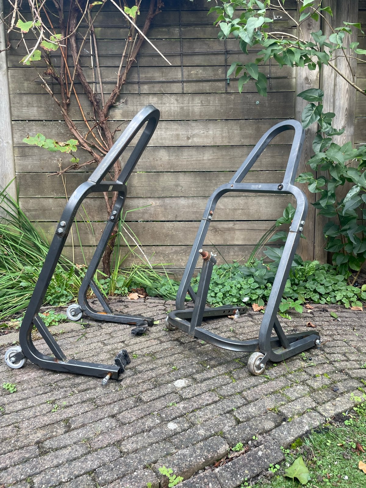 Motorfiets paddock stands set / bokken (voor en achter), Motoren, Ophalen, Gebruikt