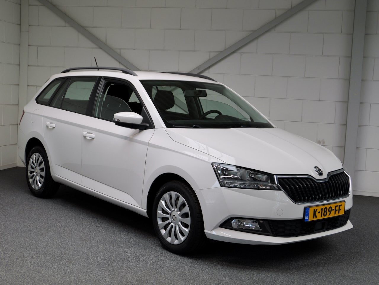 Skoda Fabia Combi 1.0 TSI Ambition Airco/PDC/Carplay (all-in, Auto's, Voorwielaandrijving, Gebruikt, Origineel Nederlands, Handgeschakeld