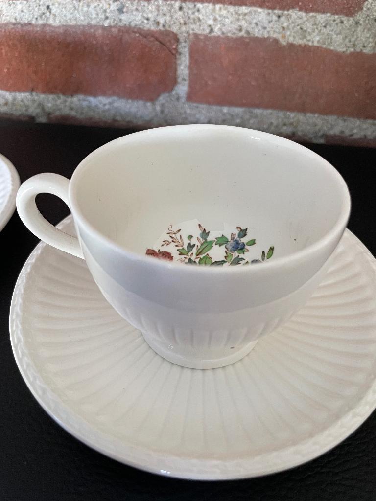 Wedgwood Conway kop en schotel – vintage Engels servies, Huis en Inrichting, Keuken | Servies, Zo goed als nieuw, Kop(pen) en/of Schotel(s)