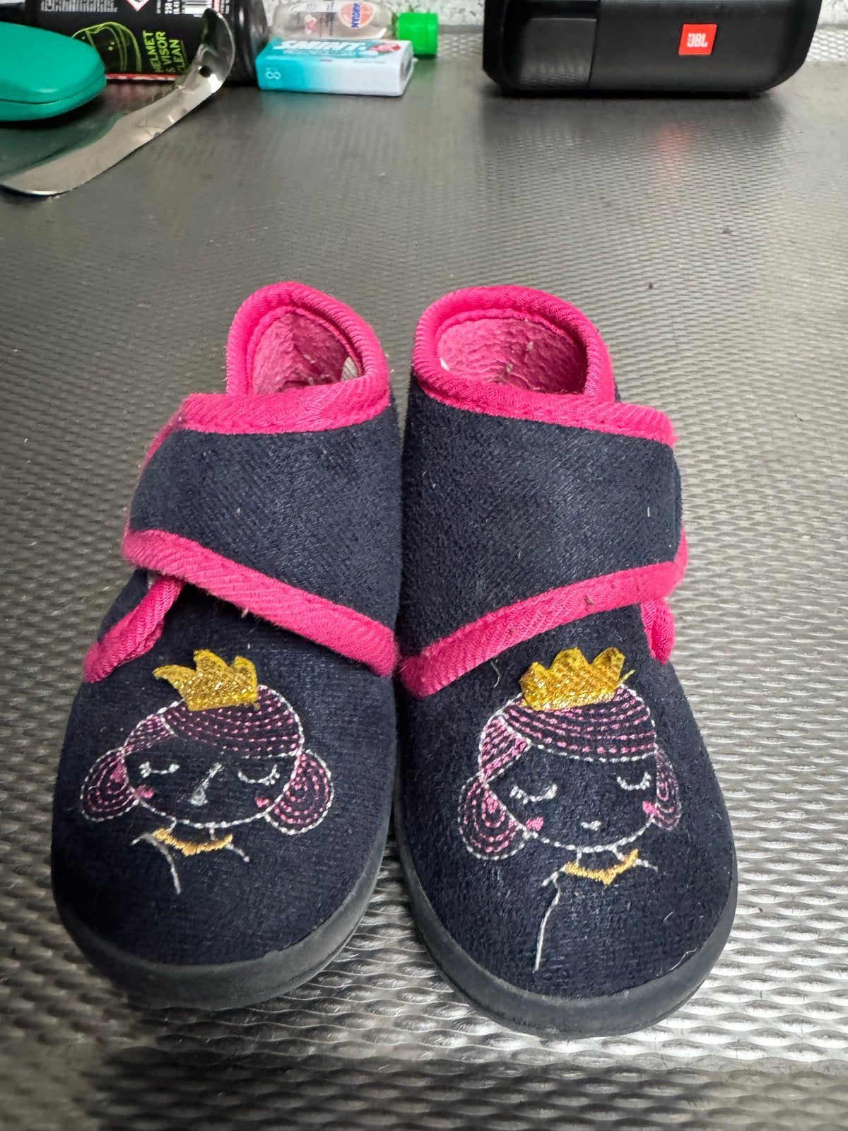 Leuke roze/blauwe prinsessen sloffen voor meisjes, Kinderen en Baby's, Ophalen of Verzenden, Gebruikt, Meisje, Schoenen