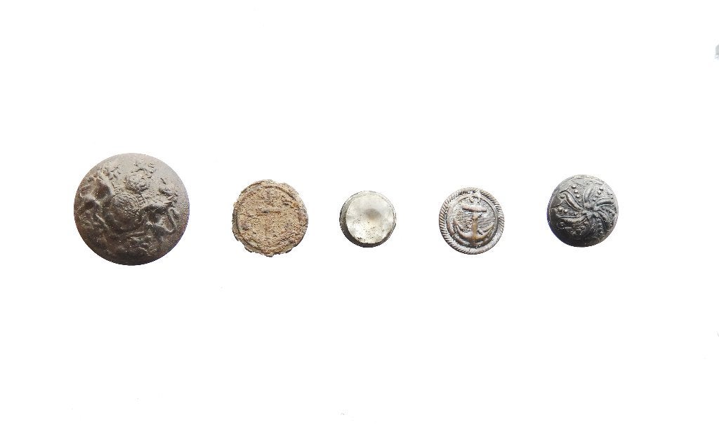 Verschillende knopen d965, Ophalen of Verzenden, Brons