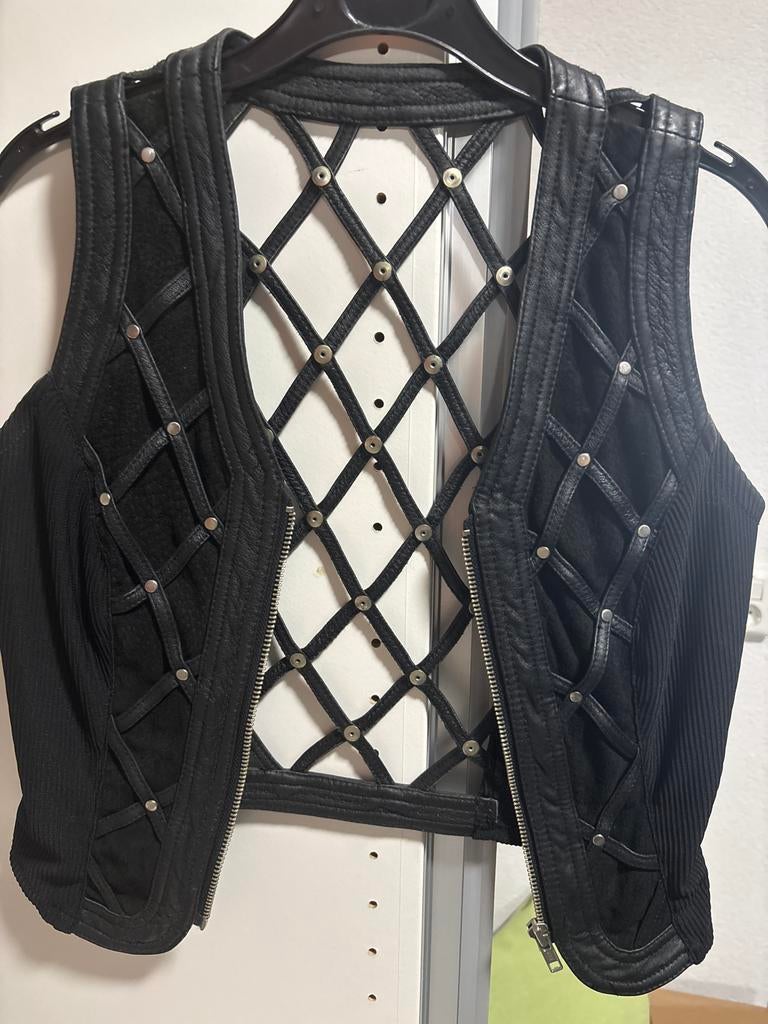 Zwart leren vest met studs en open rug, Ophalen of Verzenden, Zo goed als nieuw