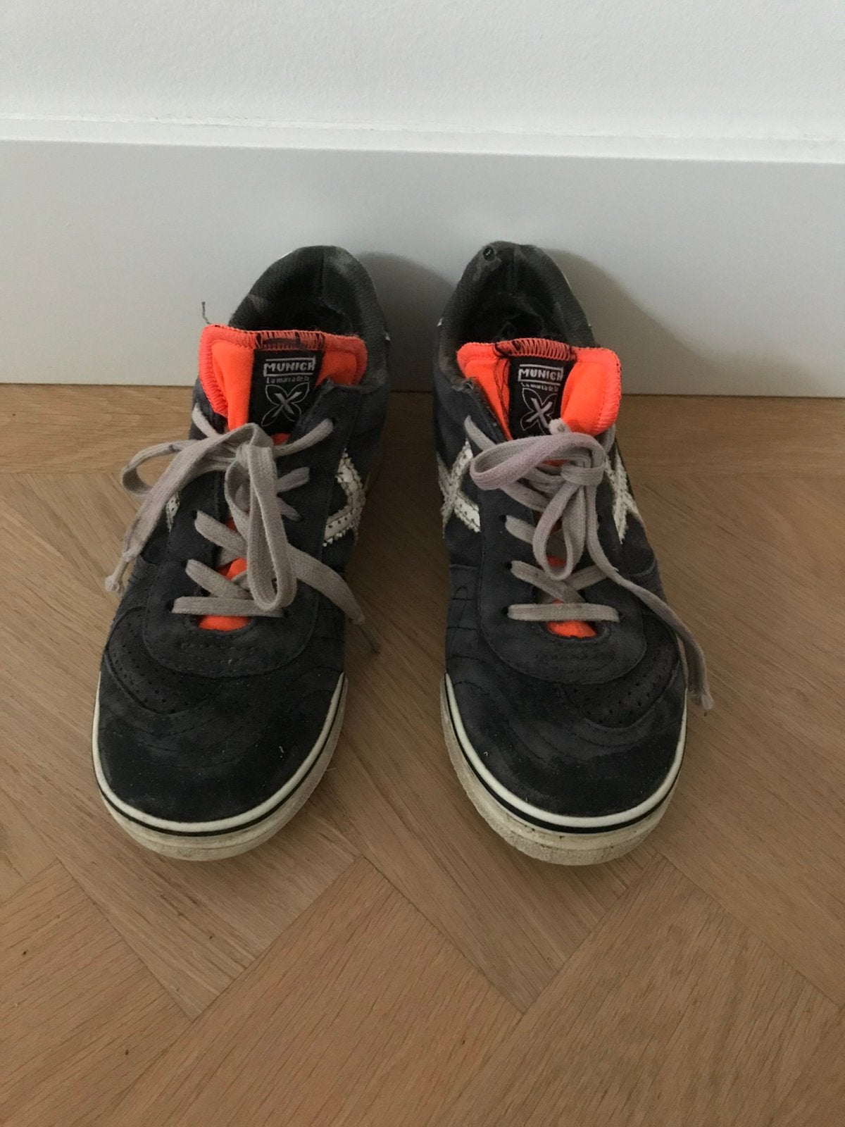 Munich sneakers maat 33, Munich, Schoenen, Ophalen of Verzenden, Zo goed als nieuw
