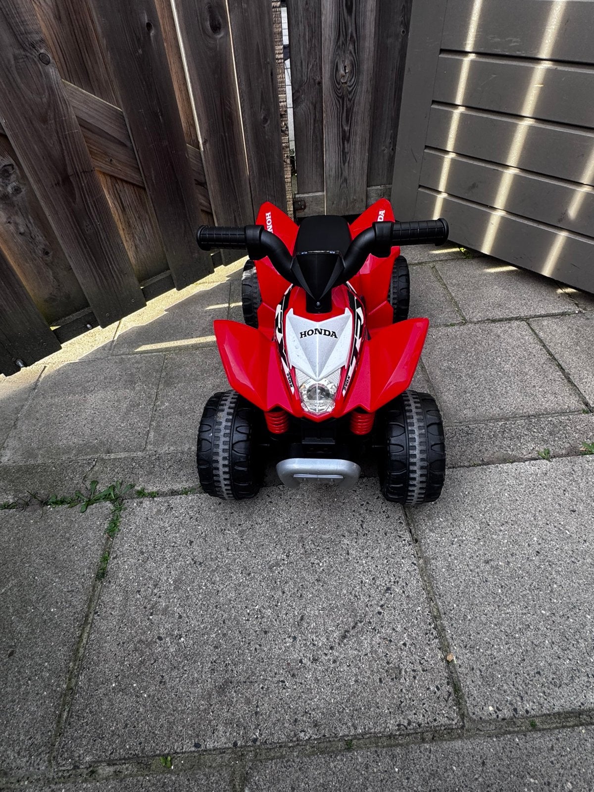 Honda elektrische kinder quad, Zo goed als nieuw