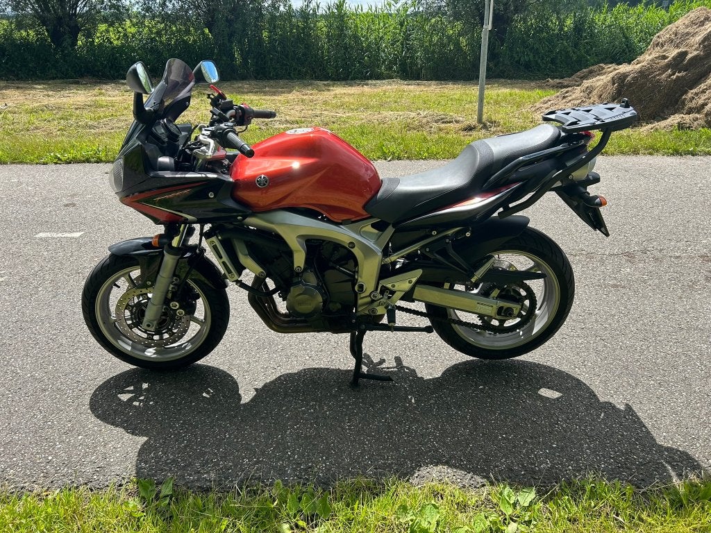 Yamaha FZ6 Fazer 600 uit 2011, Occasion, 4 cilinders, Motorrijbewijs A, Particulier