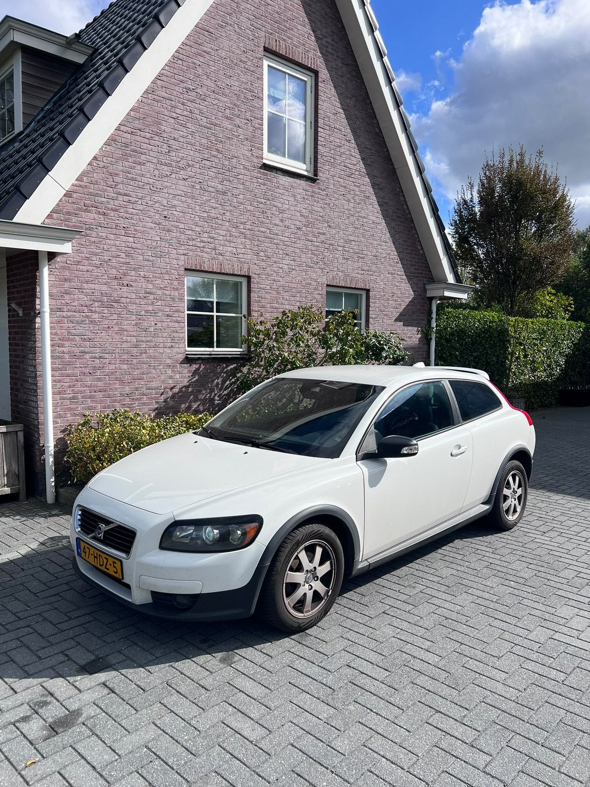 Volvo c30 1.8 2008 met lang apk (opknapper)lees tekst!, Auto's, Dealer onderhouden, 1800 kg, Zwart, 1553 kg