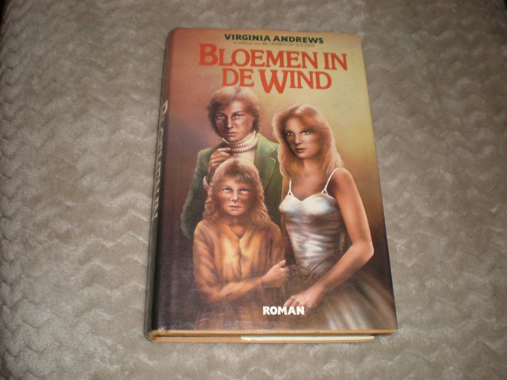 Boek. Roman. Bloemen in de wind. Virginia Andrews., Boeken, Romans, Ophalen of Verzenden, Gelezen, Virginia Andrews