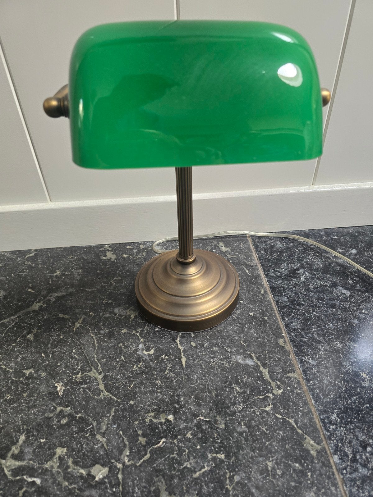 Klassieke Bankierslamp Groen met Bronzen Voet, Groen, Zo goed als nieuw, Glas, Bankierslamp