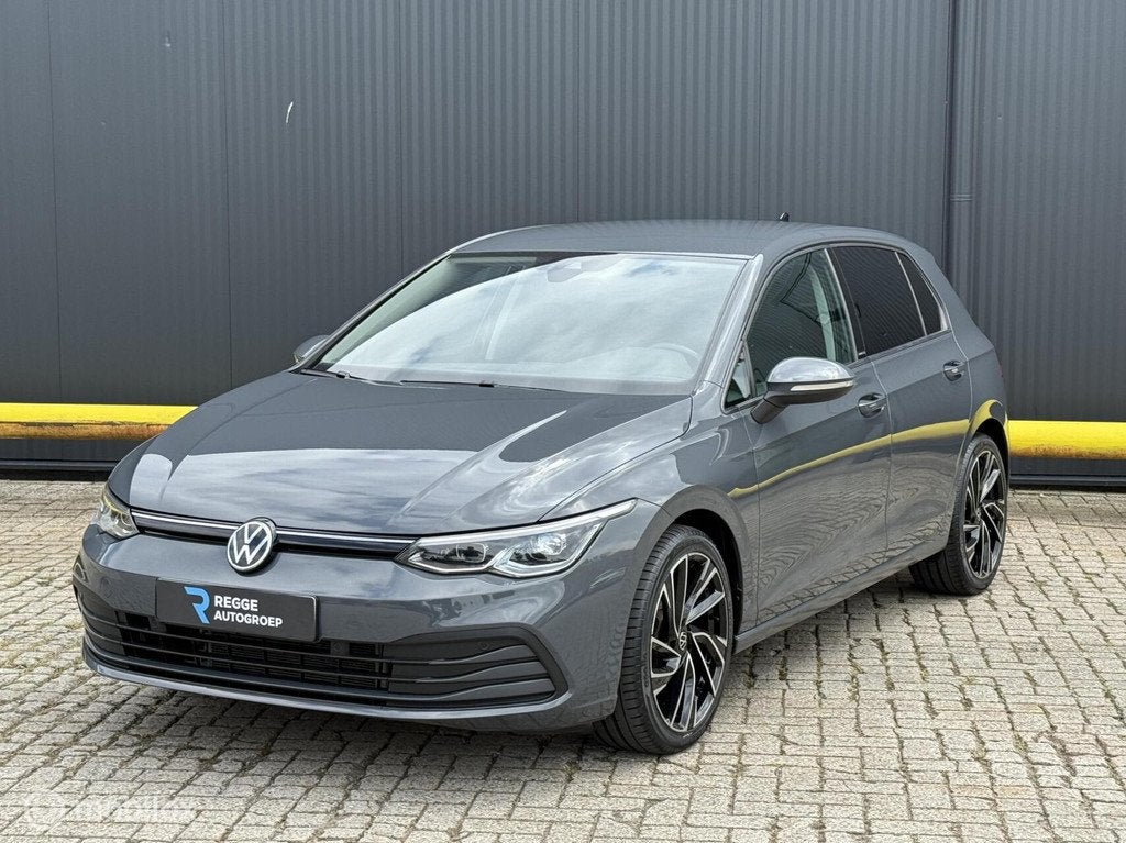 Volkswagen Golf 1.5 eTSI Style Nardo Grijs | Automaat | ACC, 4 cilinders, 150 pk, Automatische klimaatregeling, Bedrijf