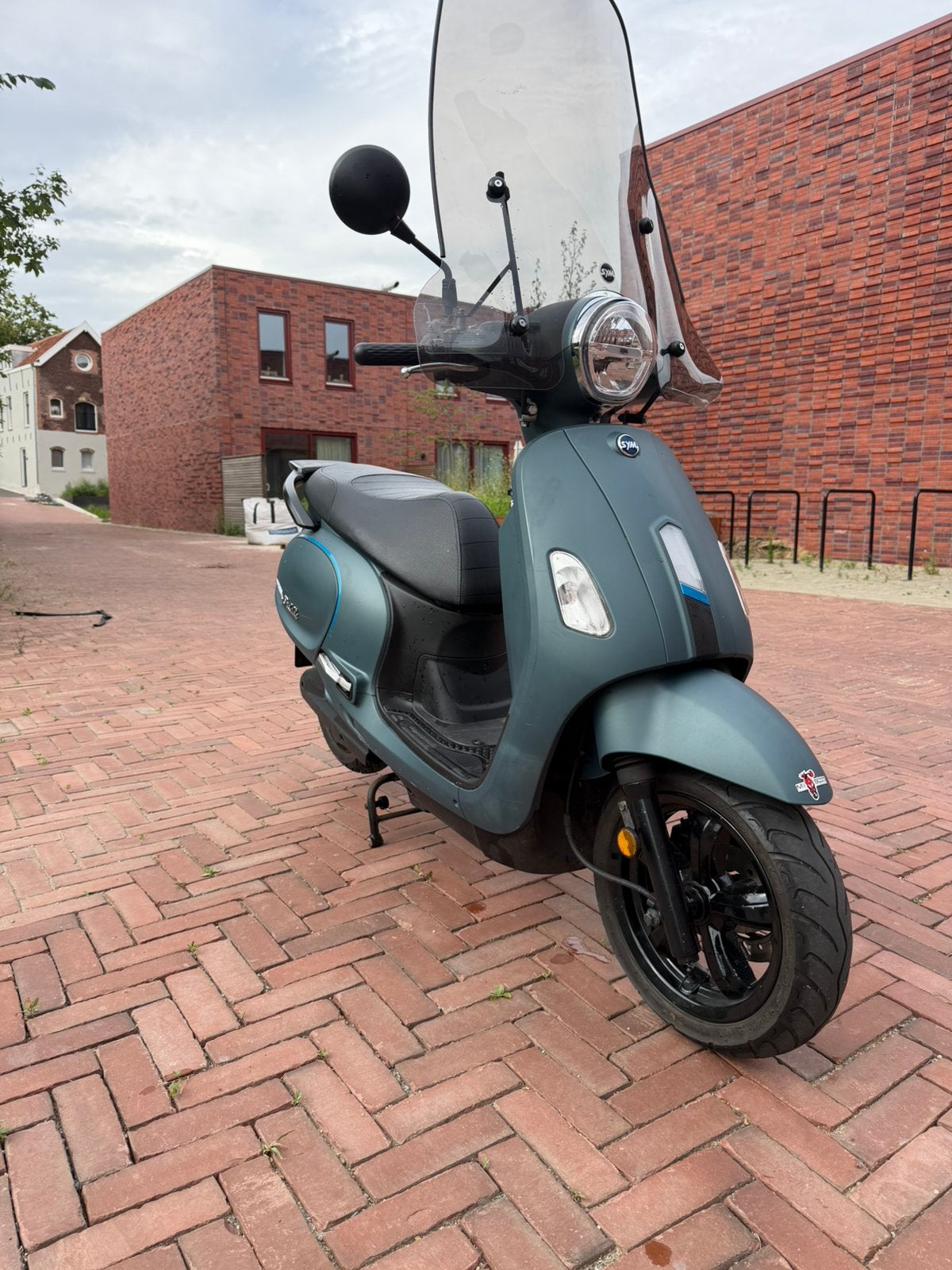 SYM E-Fiddle 4 | 2024 | Nette staat | mét hoog windscherm, Ophalen, Maximaal 45 km/u, Elektrisch, Zo goed als nieuw