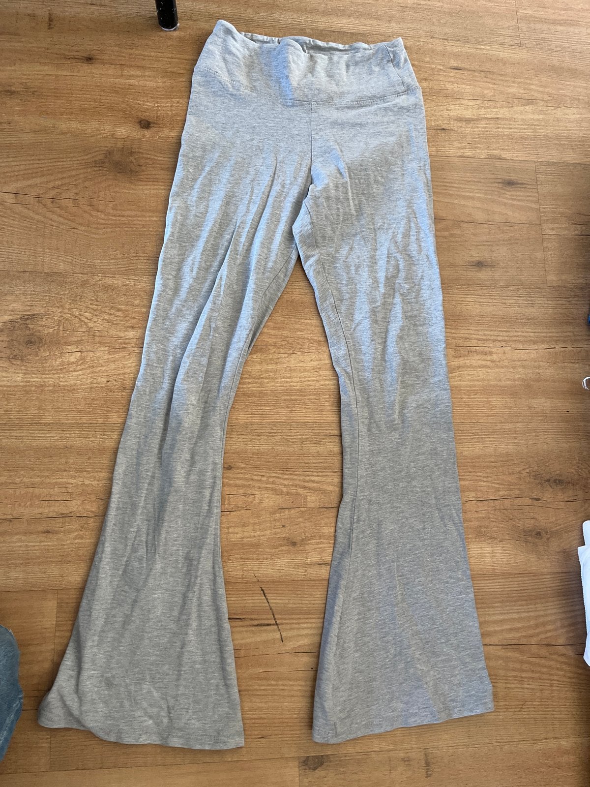 Grijze flared broek van Primark, maat XS, Ophalen of Verzenden, Zo goed als nieuw, Maat 34 (XS) of kleiner, Grijs