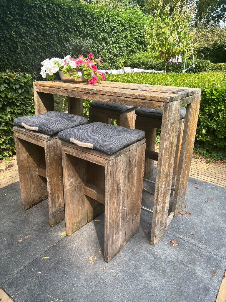 Bar tafel met 4 krukken en kussens, Ophalen, Gebruikt