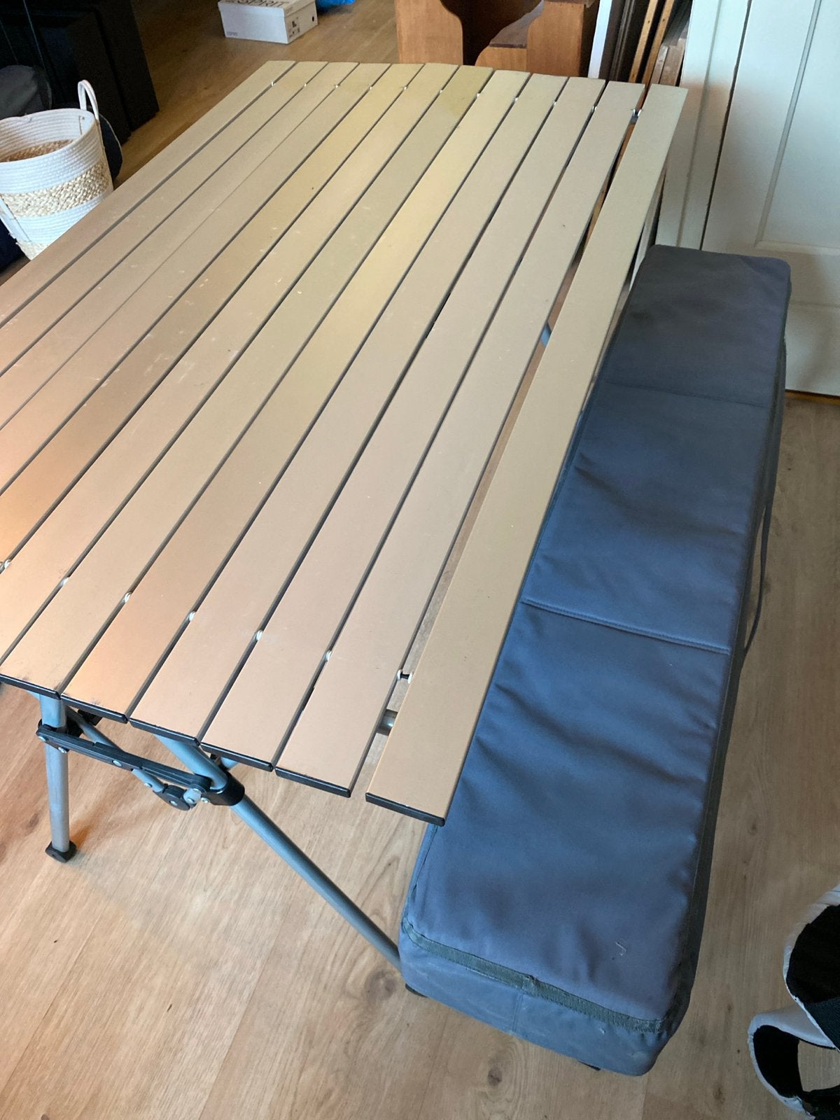 Campingtafel met bankjes - 120x70 cm, inclusief hoezen, Ophalen, Gebruikt, Campingtafel