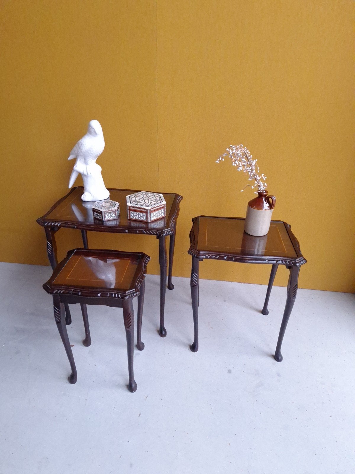 Engelse vintage nesting tables, mimiset, miniset, tafeltjes, Gebruikt, Vintage, Ophalen of Verzenden, Overige typen