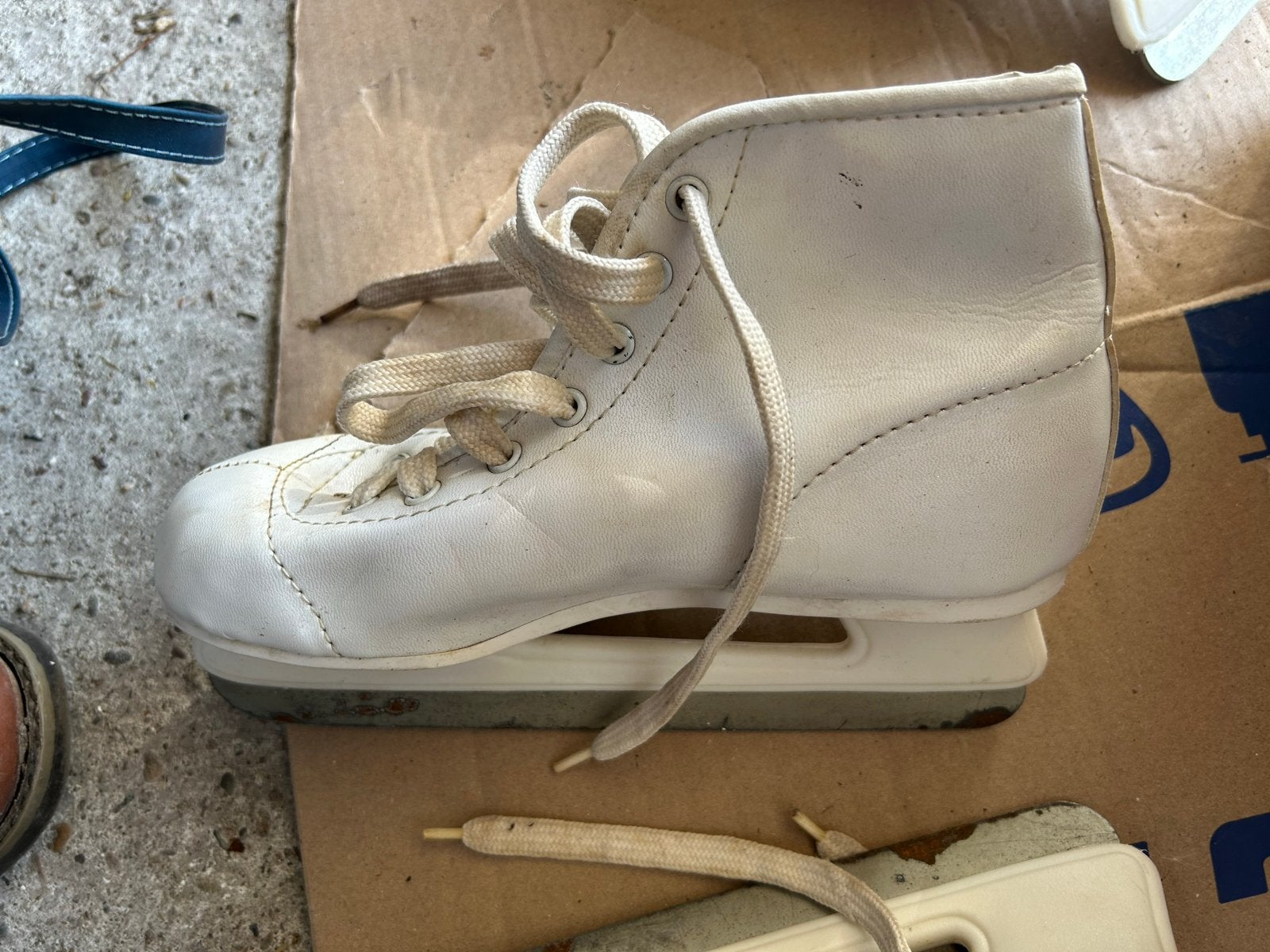Witte kunstschaatsen voor kinderen, Sport en Fitness, Ophalen of Verzenden, Gebruikt, Kunstschaatsen, Overige merken