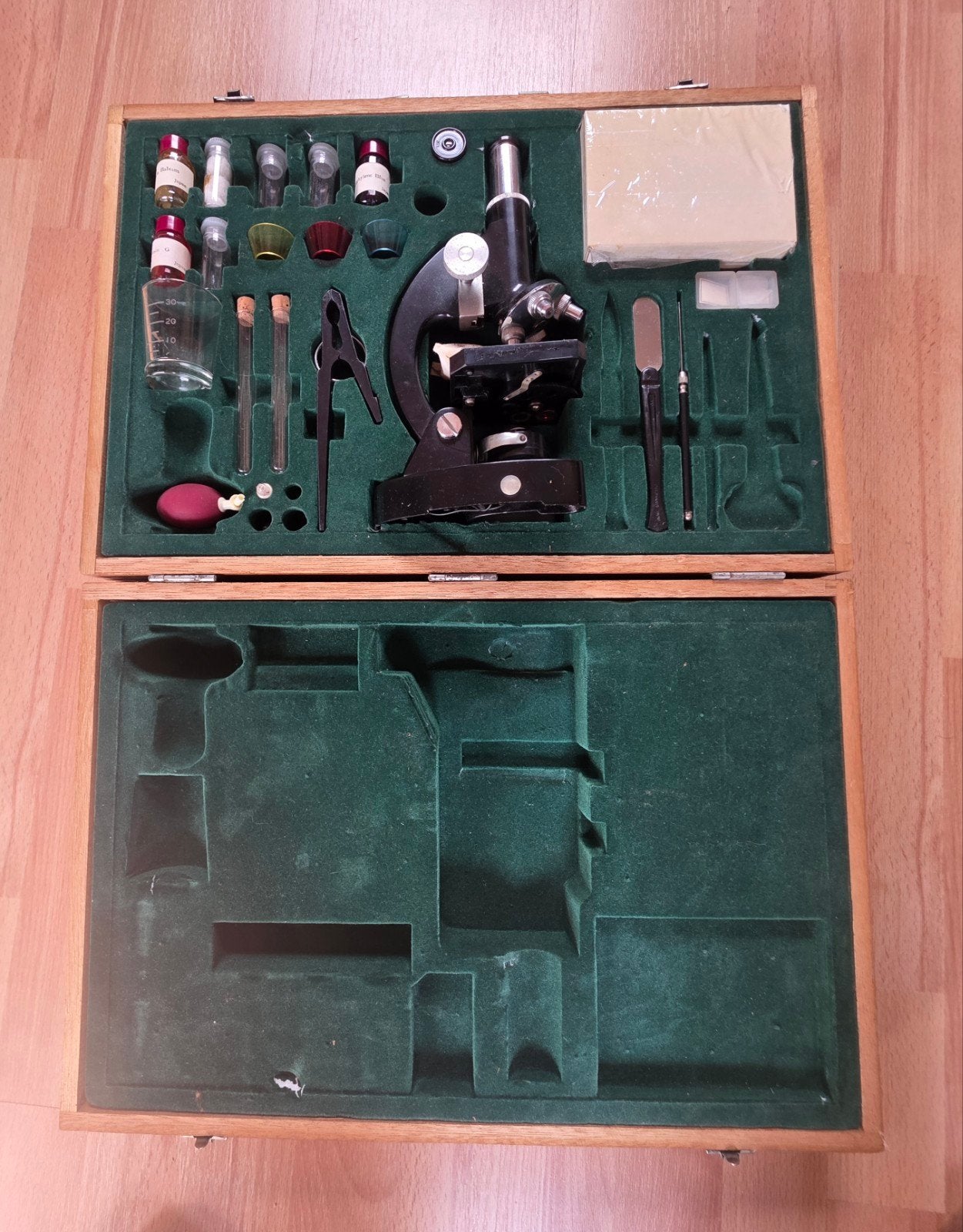 Vintage Microscoop Set in Houten Kist, Ophalen of Verzenden, Gebruikt, 400x tot 1000x, Biologische microscoop