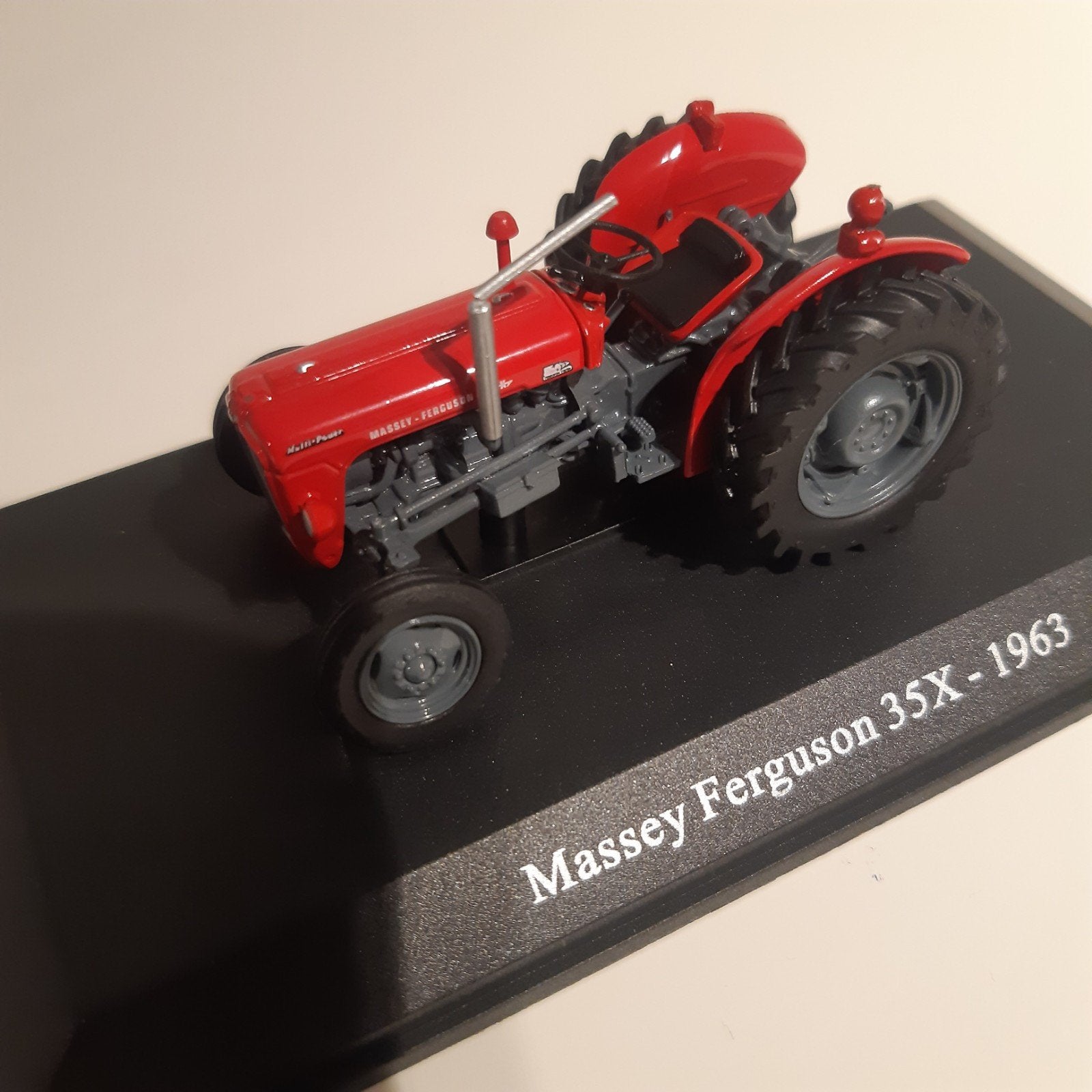 Miniatuur Massey Ferguson 35X - 1963 Tractor Model, Ophalen