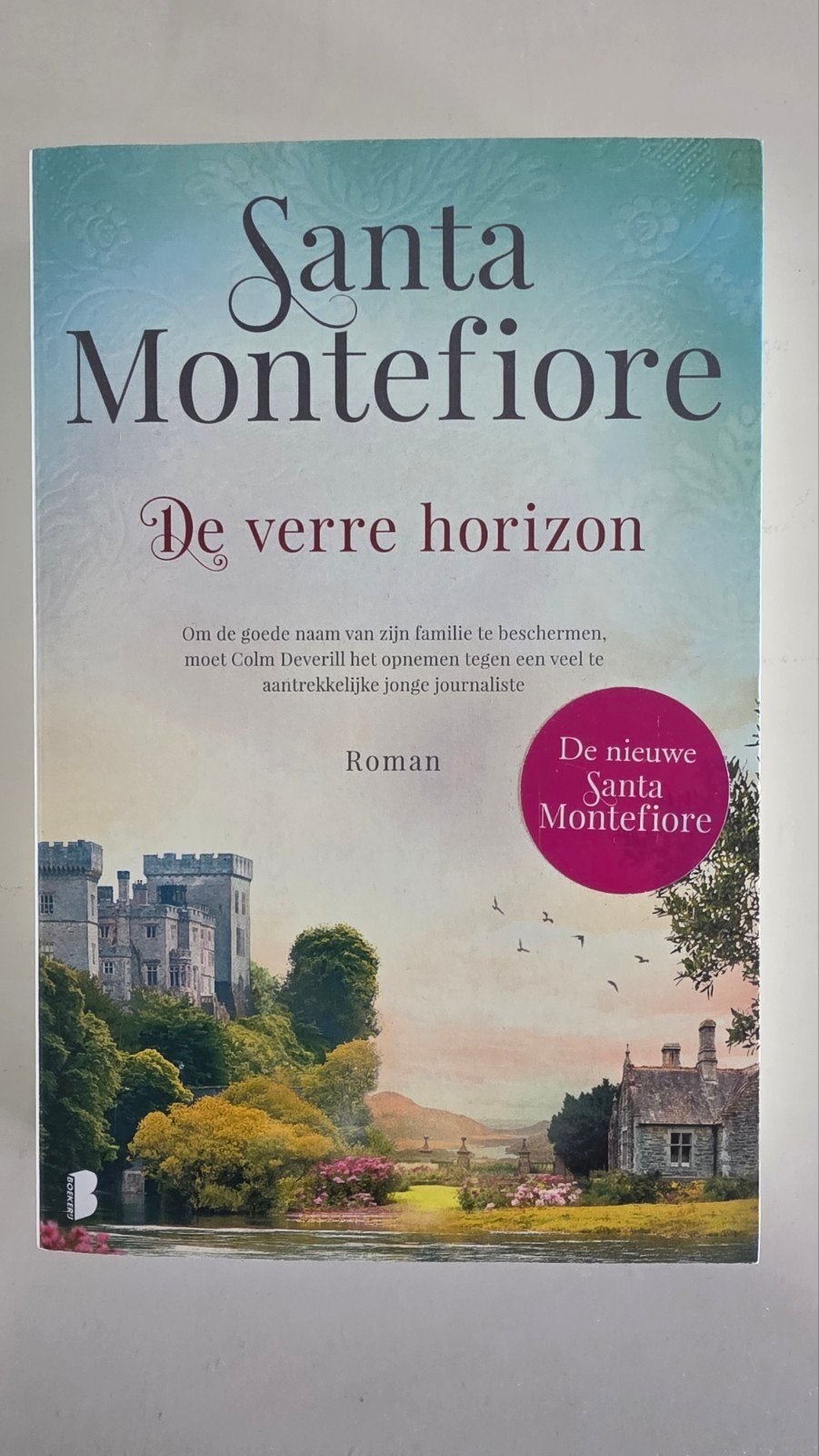 Santa Montefiore - De verre horizon (Roman), Ophalen of Verzenden, Zo goed als nieuw, Santa Montefiore, Nederland