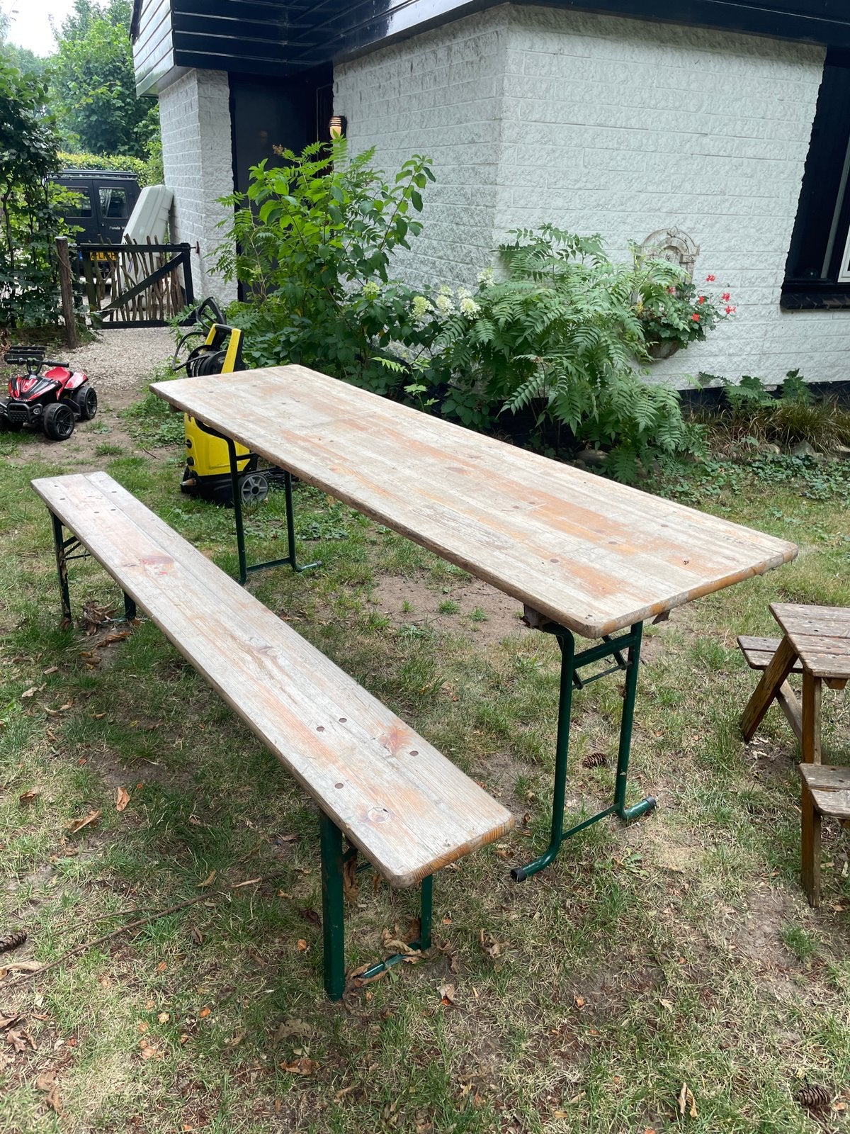 Biertafel en bank, Ophalen, Gebruikt, Rechthoekig, Hout