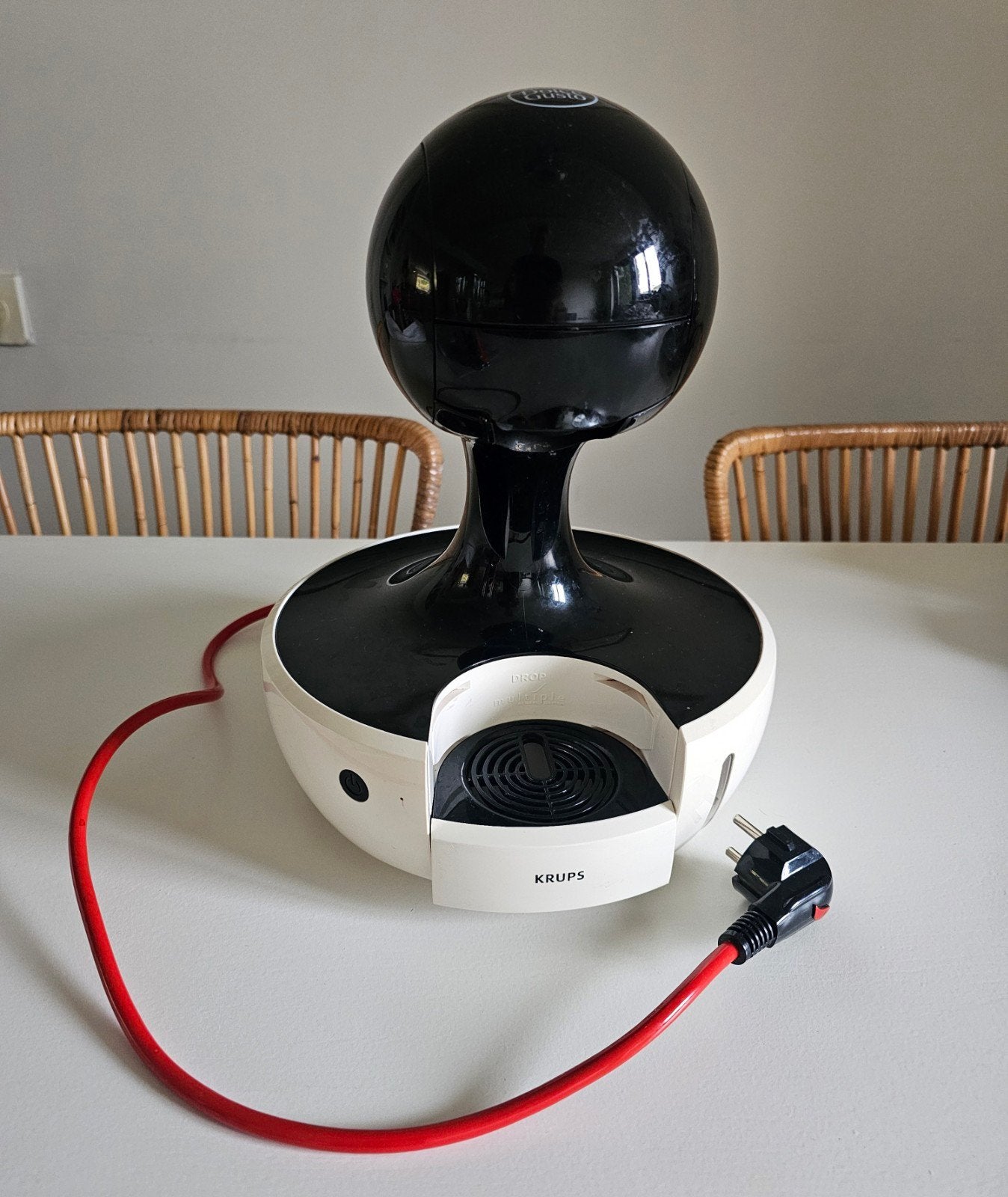 Krups Nescafé Dolce Gusto Drop met houder en extra cups., Ophalen, Koffiemachine