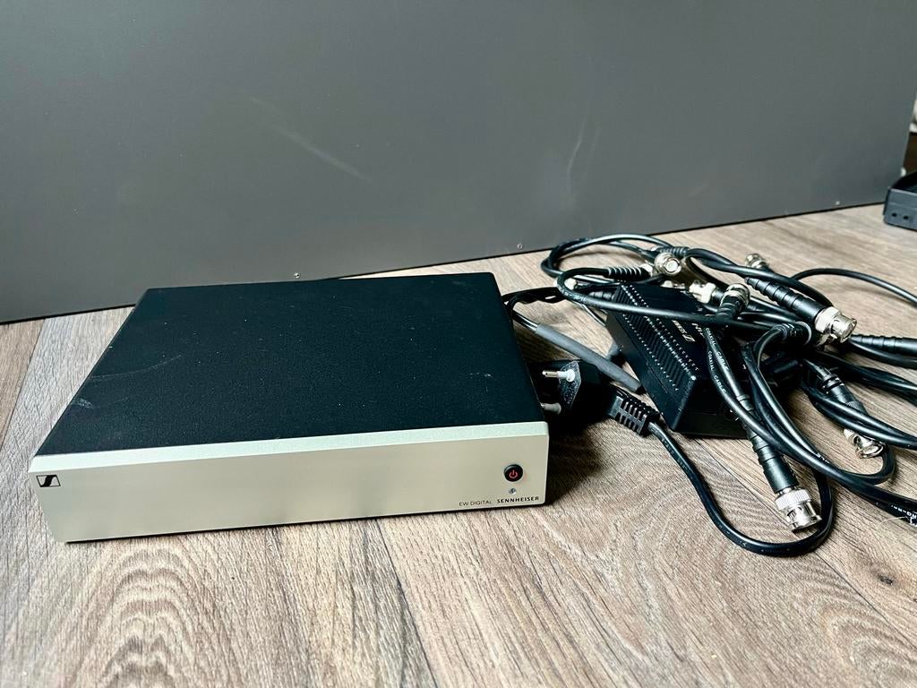 Sennheiser EW-D ASA (Q-R-S) Actieve Antenne Splitter, Muziek en Instrumenten, Ophalen of Verzenden, Zo goed als nieuw, Overige typen